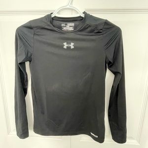 Under Armour Black Long Sleeve Athletic Under Shirt Boys size Medium.  EUC